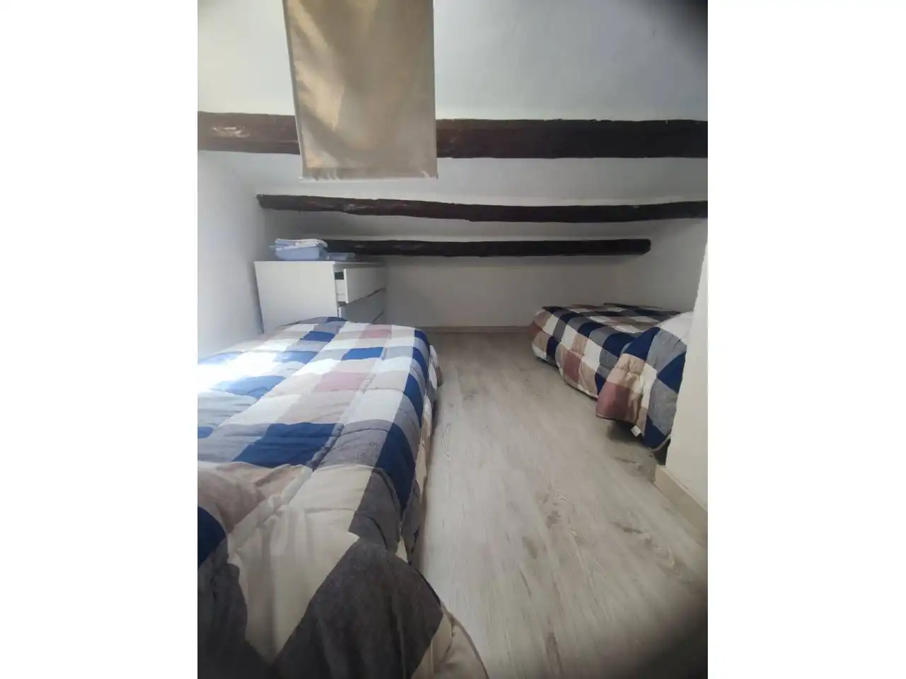 Habitación de Ático de alquiler en Barbastro con Parquet, Amueblado y Balcón