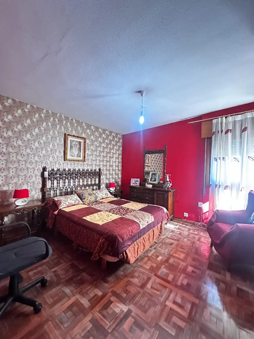 Habitación de Casa o chalet en venta en Las Rozas de Madrid con Aire acondicionado, Calefacción y Jardín privado
