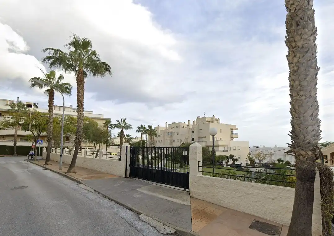 Vista exterior de Traster en venda en Benalmádena