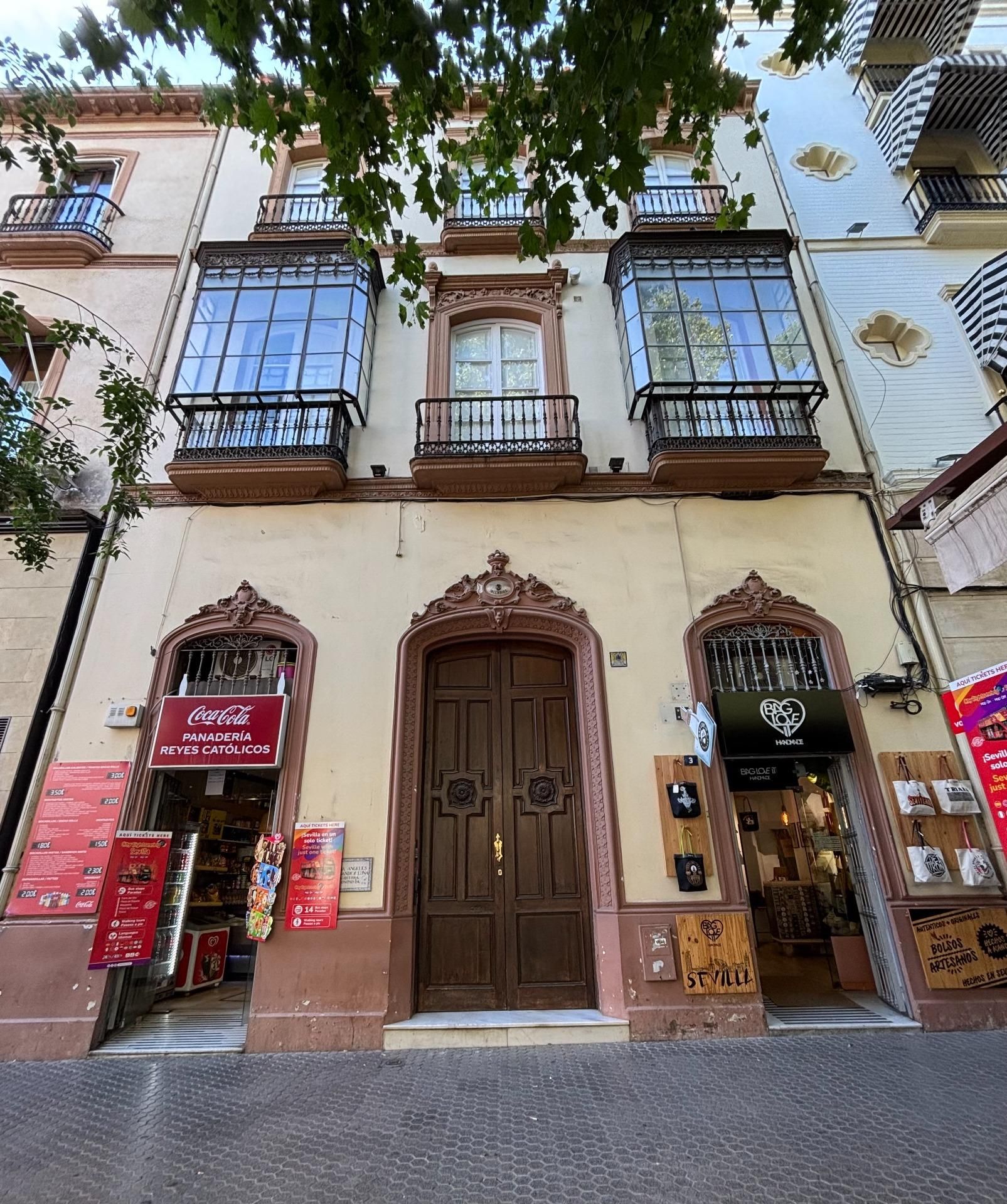 Exterior view of Office to rent in  Sevilla Capital  with Heating and Storage room
