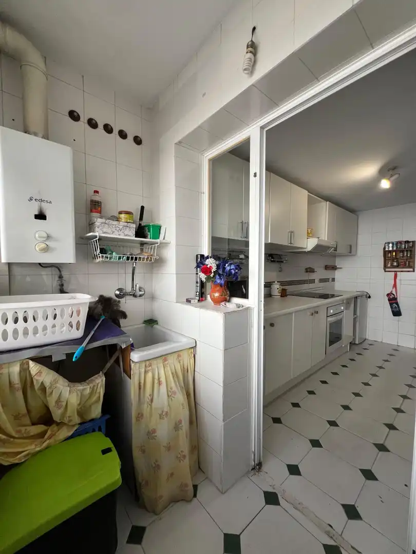 Cuina de Casa adosada en venda en Fuengirola amb Aire condicionat, Jardí privat i Terrassa