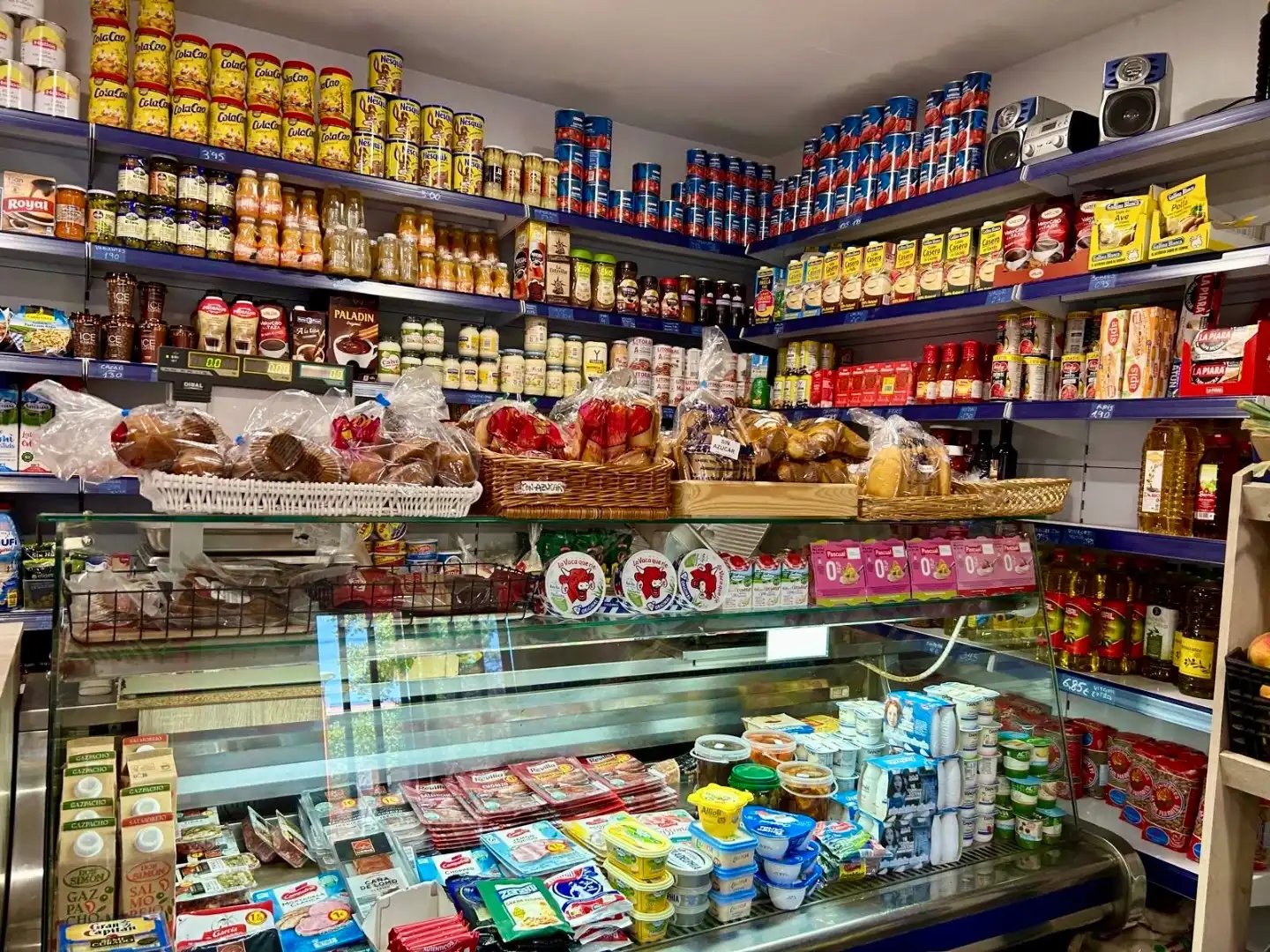Local en traspas en Cuenca amb Moblat