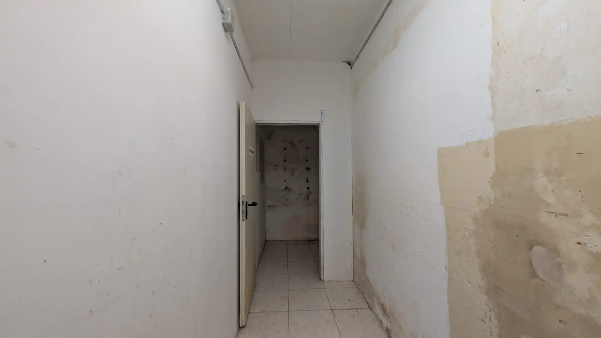 Local comercial en venda a La Gavarra, imagen 4