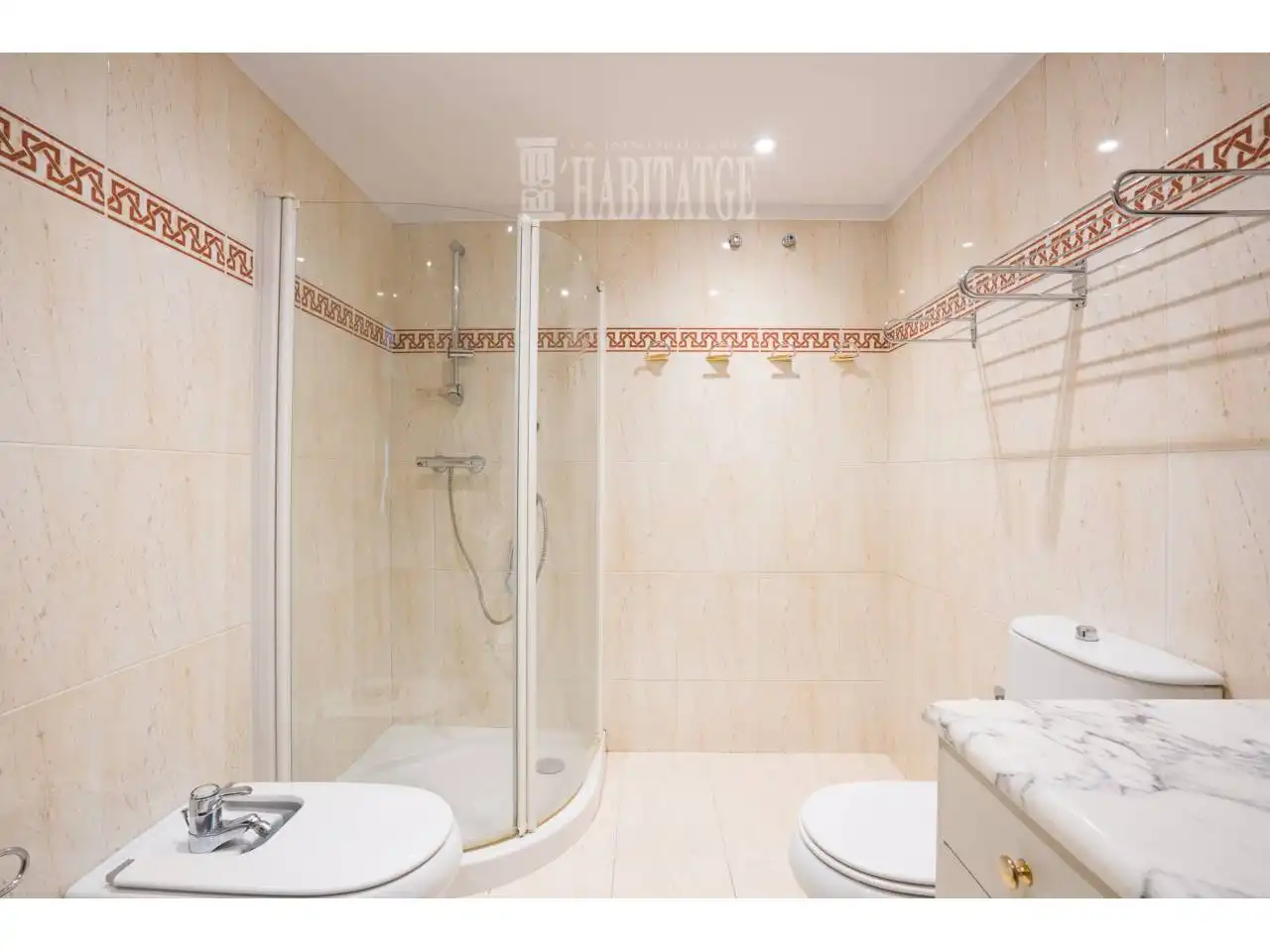 Baño de Piso en venta en Vic con Aire acondicionado, Calefacción y Parquet