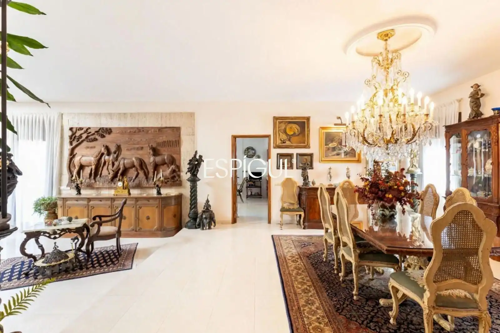 Comedor de Casa o chalet en venta en Sant Cugat del Vallès con Aire acondicionado, Calefacción y Jardín privado