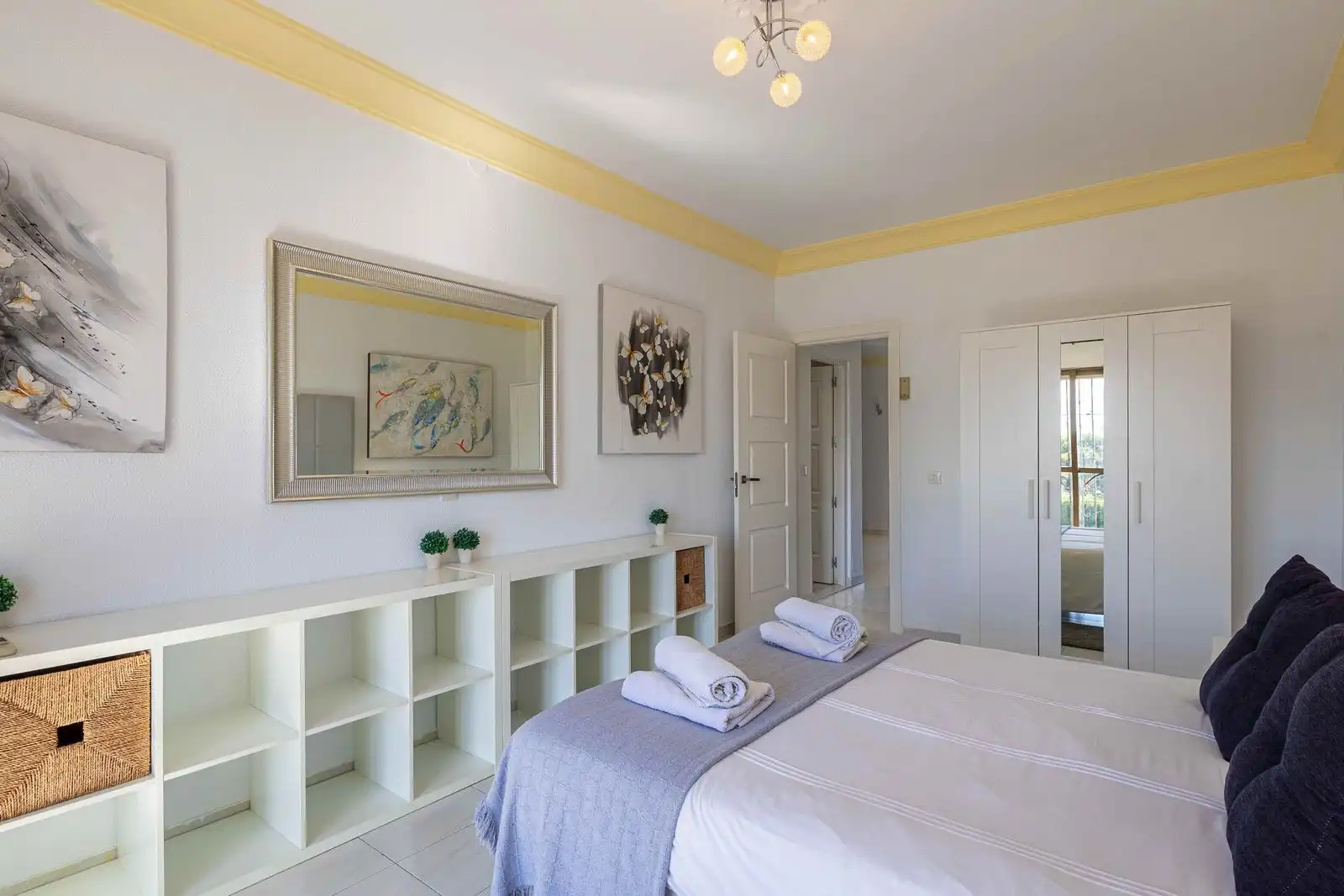 Bedroom of Detached homes for sale in Estepona  with Air Conditioner and Terrace