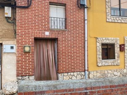 Exterior view of House or chalet for sale in Torrelobatón  with Private garden, Parquet flooring and Terrace