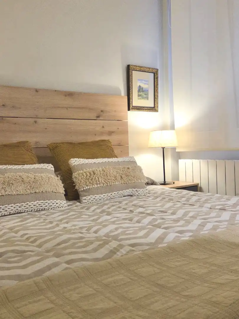 Bedroom of Apartments for sale in Bilbao   with Heating, Furnished and Washing machine