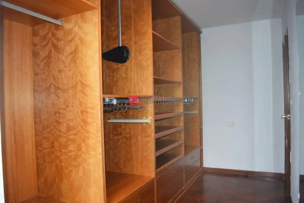 Dormitori de Dúplex en venda en A Coruña Capital  amb Calefacció i Traster