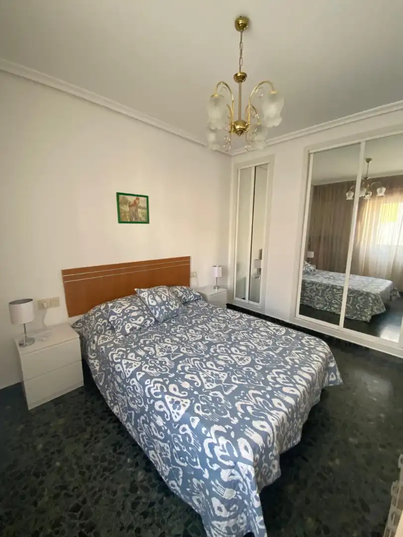 Schlafzimmer von Wohnungen zur Miete in Albacete mit Klimaanlage, Heizung und Möbliert