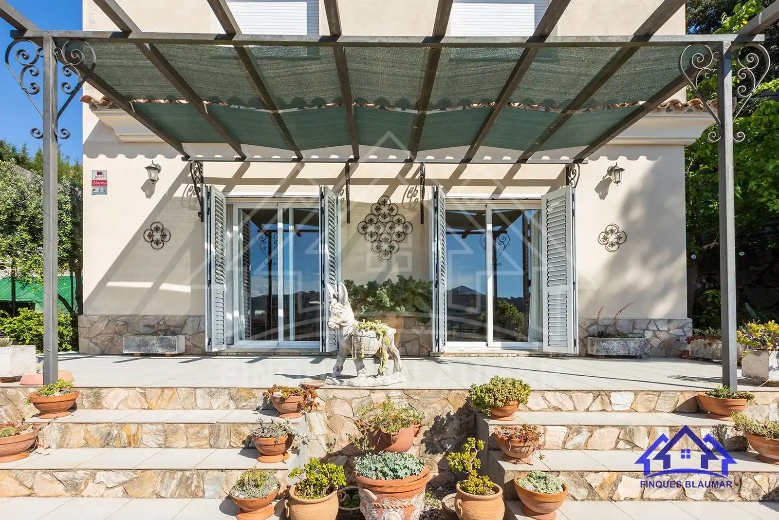 Terraza de Casa o chalet en venta en Arenys de Munt con Calefacción, Jardín privado y Trastero