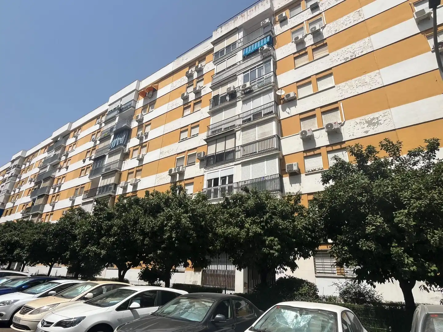 Vista exterior de Piso en venta en Sevilla con Aire acondicionado, Terraza y Balcón