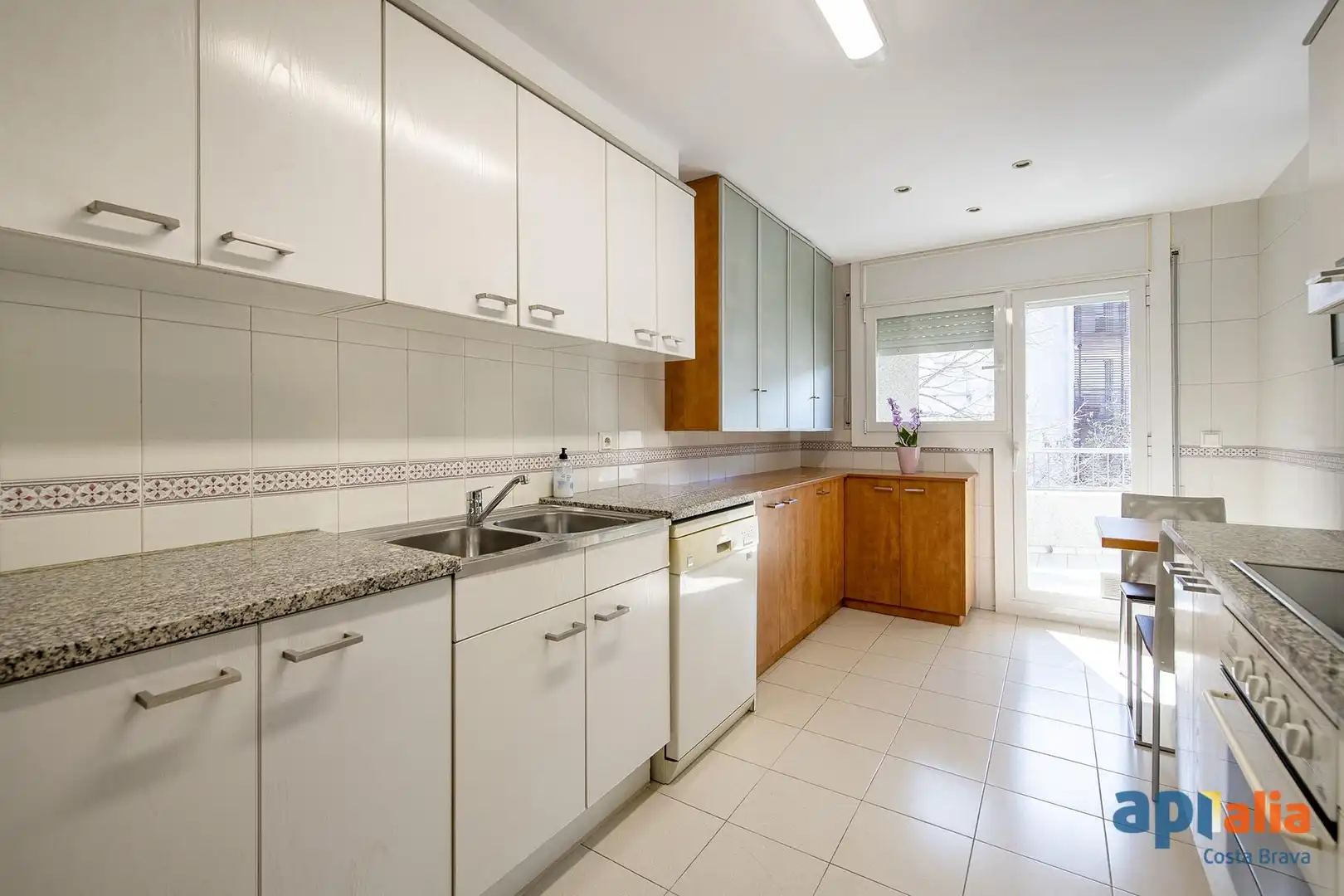 Kitchen of Apartments for sale in Girona  with Heating and Terrace