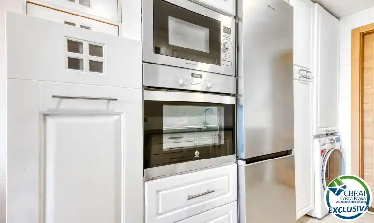 Cocina de Apartamento en venta en Figueres con Amueblado