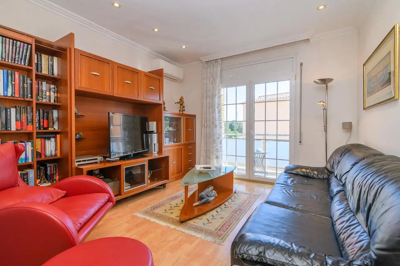 Sala d'estar de Casa o xalet en venda en Sant Joan de Vilatorrada amb Calefacció, Parquet i Terrassa