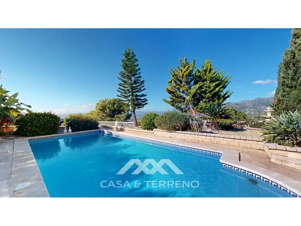 Jardín de Casa o chalet en venta en Algarrobo con Aire acondicionado, Jardín privado y Terraza