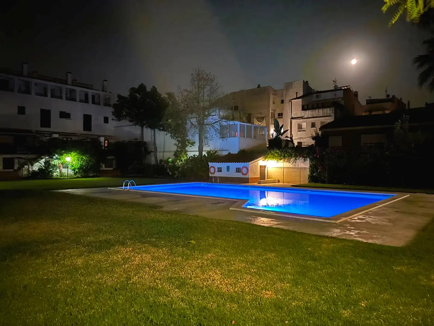 Piscina de Casa adosada en venta en Calella con Aire acondicionado, Calefacción y Parquet