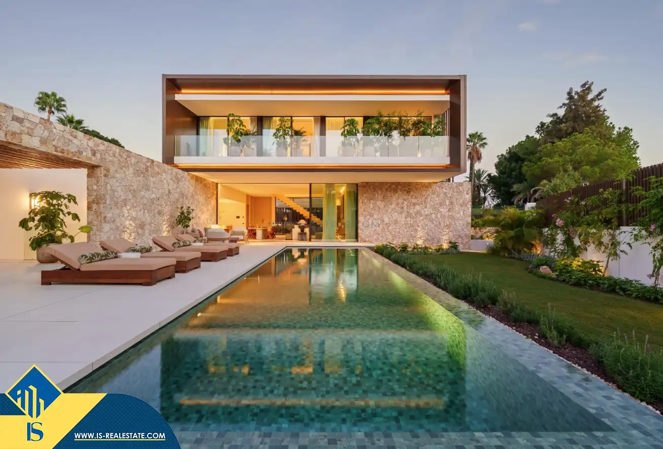 Chalet con piscina en venta en Milla de Oro, imagen 2