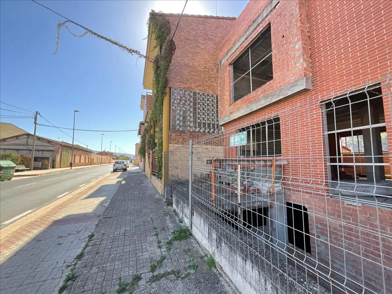 Casa adosada en venta en AVENIDA DE LA SIERRA, Nájera
