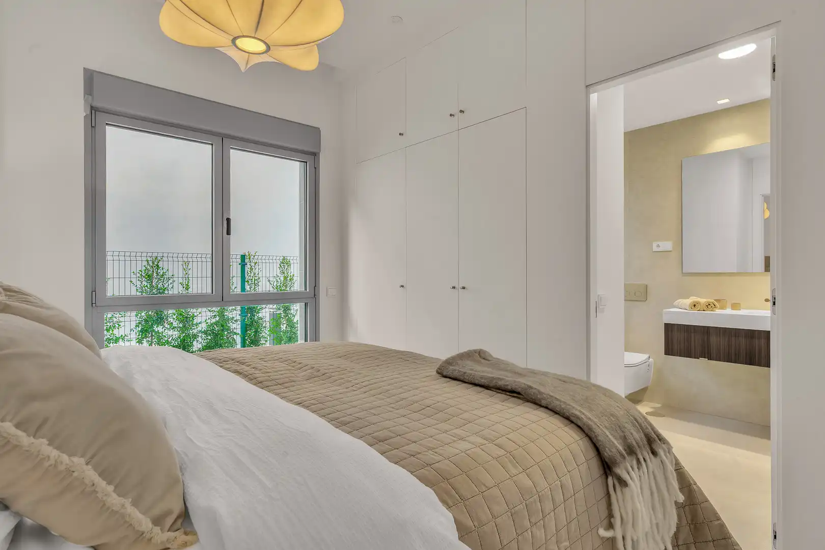 Bedroom of Ground floor for sale in Marbella  with Air Conditioner, Private garden and Terrace