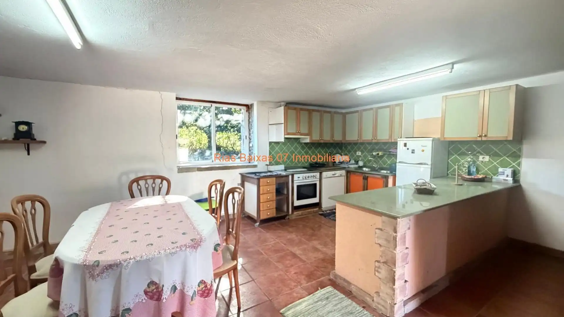 Cocina de Casa o chalet en venta en Tui con Calefacción, Jardín privado y Terraza