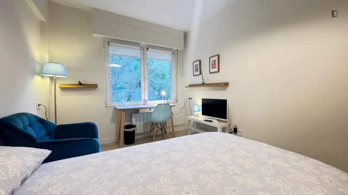 Habitación de Apartamento para compartir en Bilbao  con Amueblado, Horno y Lavadora
