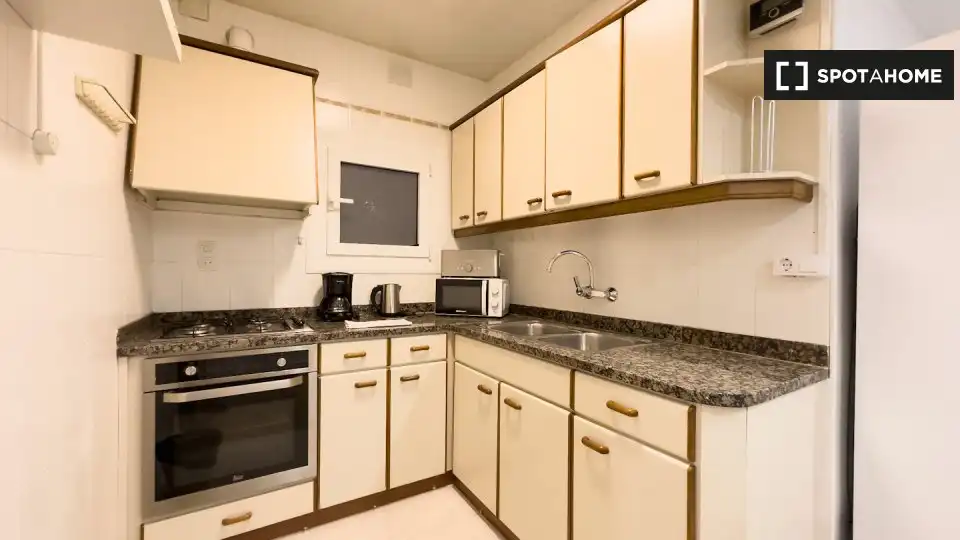 Cocina de Piso de alquiler en Barcelona con Aire acondicionado, Calefacción y Amueblado