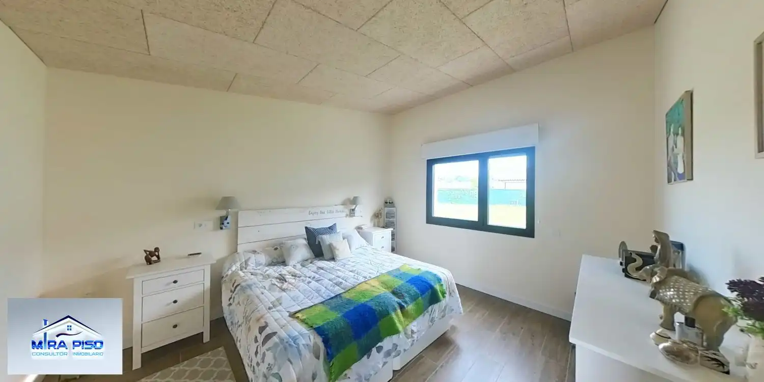 Habitación de Casa o chalet en venta en Las Rozas de Valdearroyo  con Calefacción, Terraza y Trastero