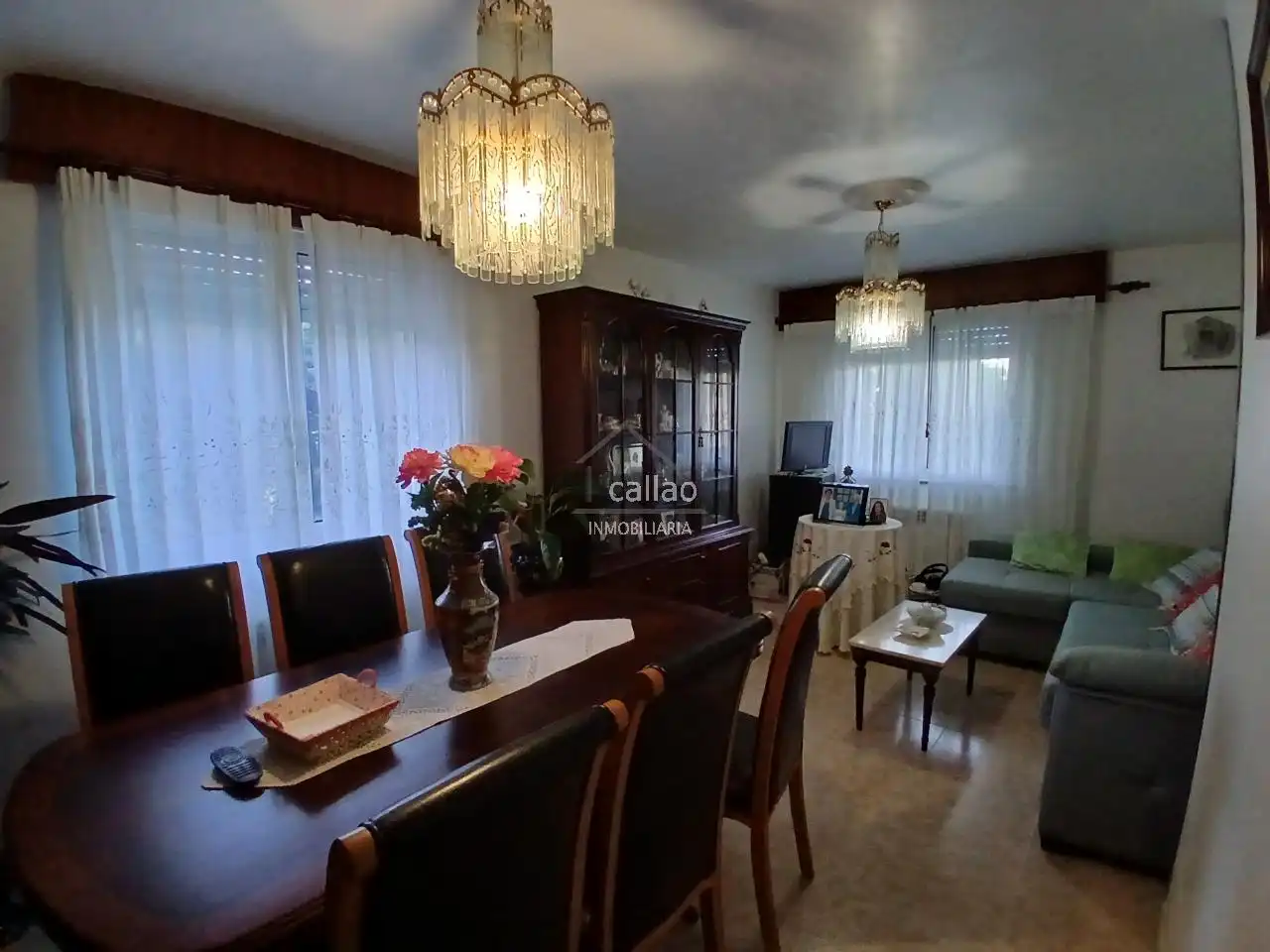 Sala d'estar de Casa adosada en venda en Ferrol amb Calefacció, Jardí privat i Traster