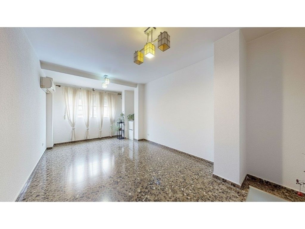 Vista exterior de Pis en venda en Catarroja