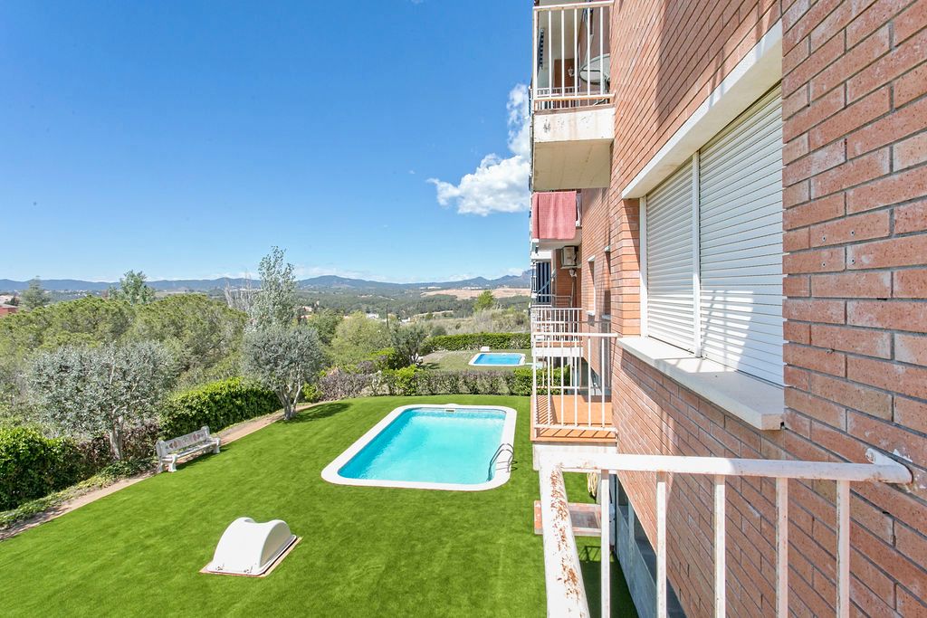 Piscina de Apartament en venda en Masquefa amb Piscina