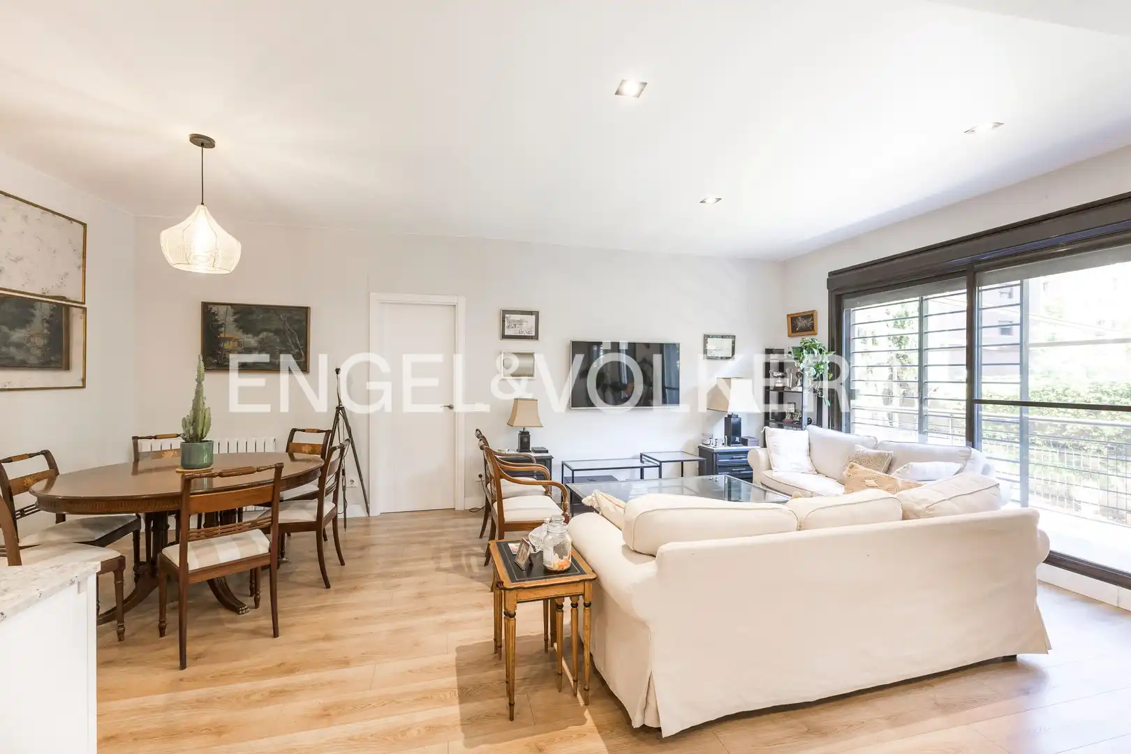 Living room of Apartments for sale in Madrid  with Air Conditioner, Heating and Private garden