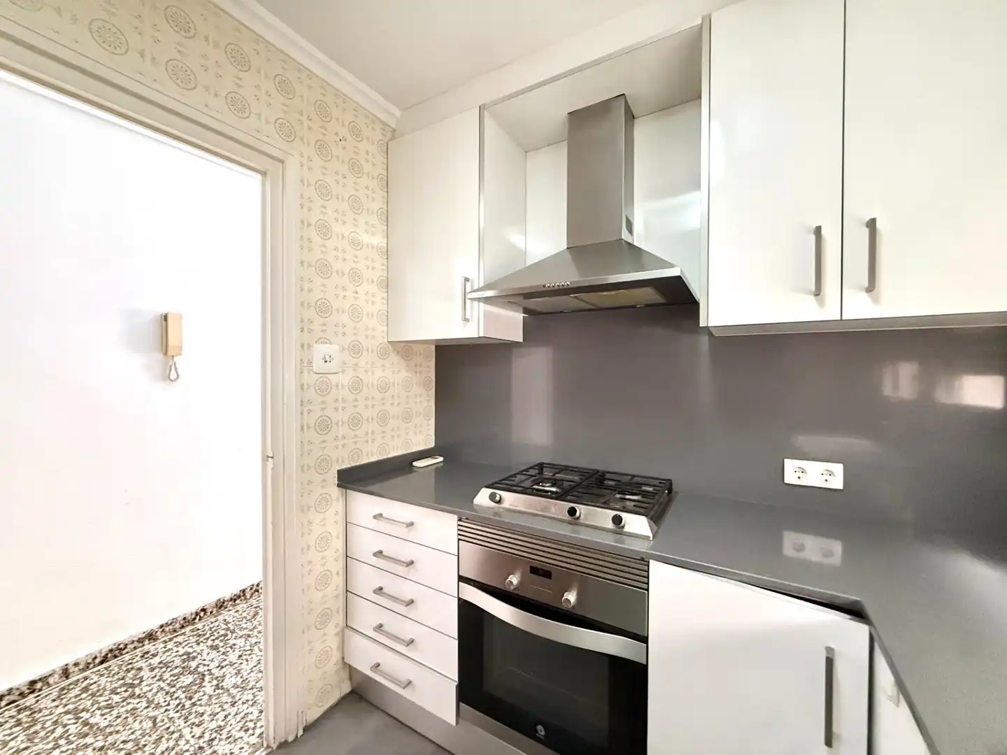 Kitchen of Flat for sale in Valencia  with Balcony
