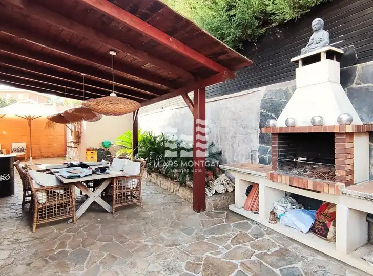Terrassa de Casa o xalet en venda en Tiana amb Aire condicionat, Calefacció i Jardí privat