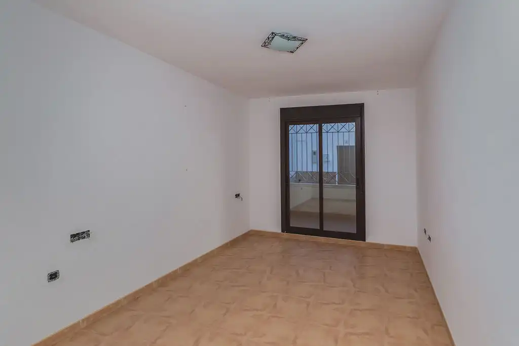 Piso en venta en C/ Almería, Fondón