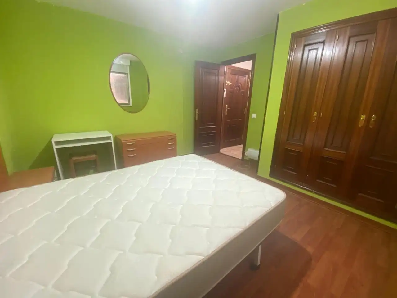 Bedroom of Flat for rent in Santiago de Compostela   with Furnished