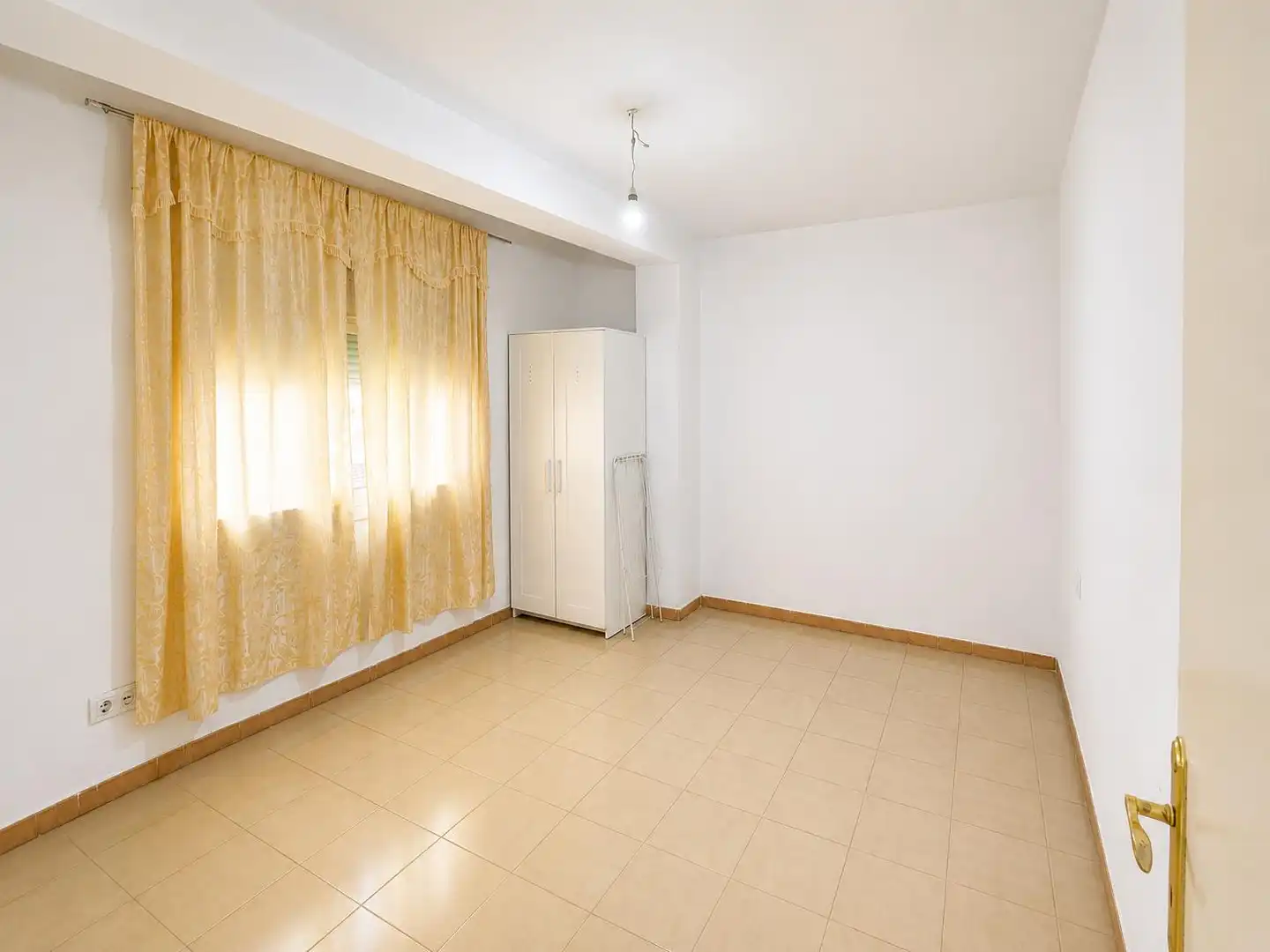 Schlafzimmer von Wohnung zum Verkauf in Badalona mit Balkon