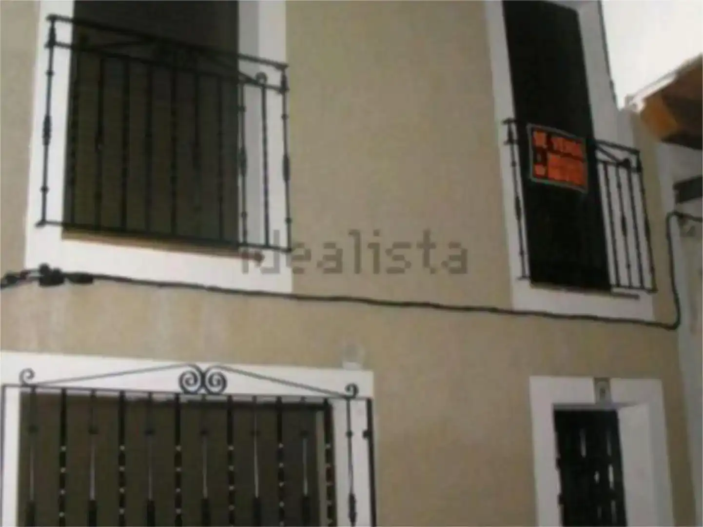 Vista exterior de Casa adosada en venta en Guisando con Trastero, Amueblado y Balcón