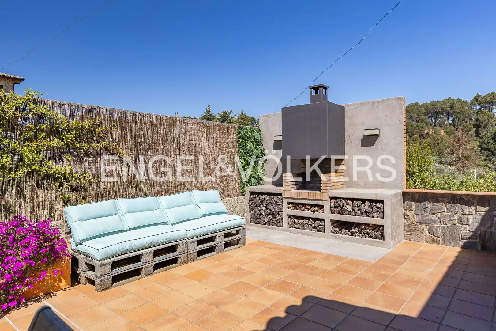 Terraza de Casa o chalet en venta en Castellar del Vallès con Aire acondicionado, Calefacción y Jardín privado