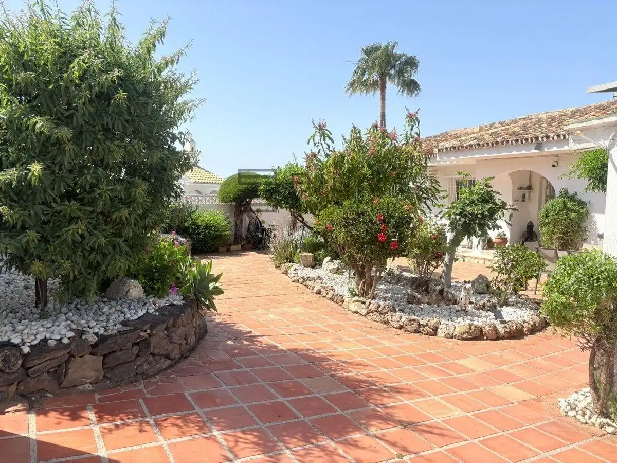 Villa avec piscine à vendre à Cerros del Aguila, imagen 19