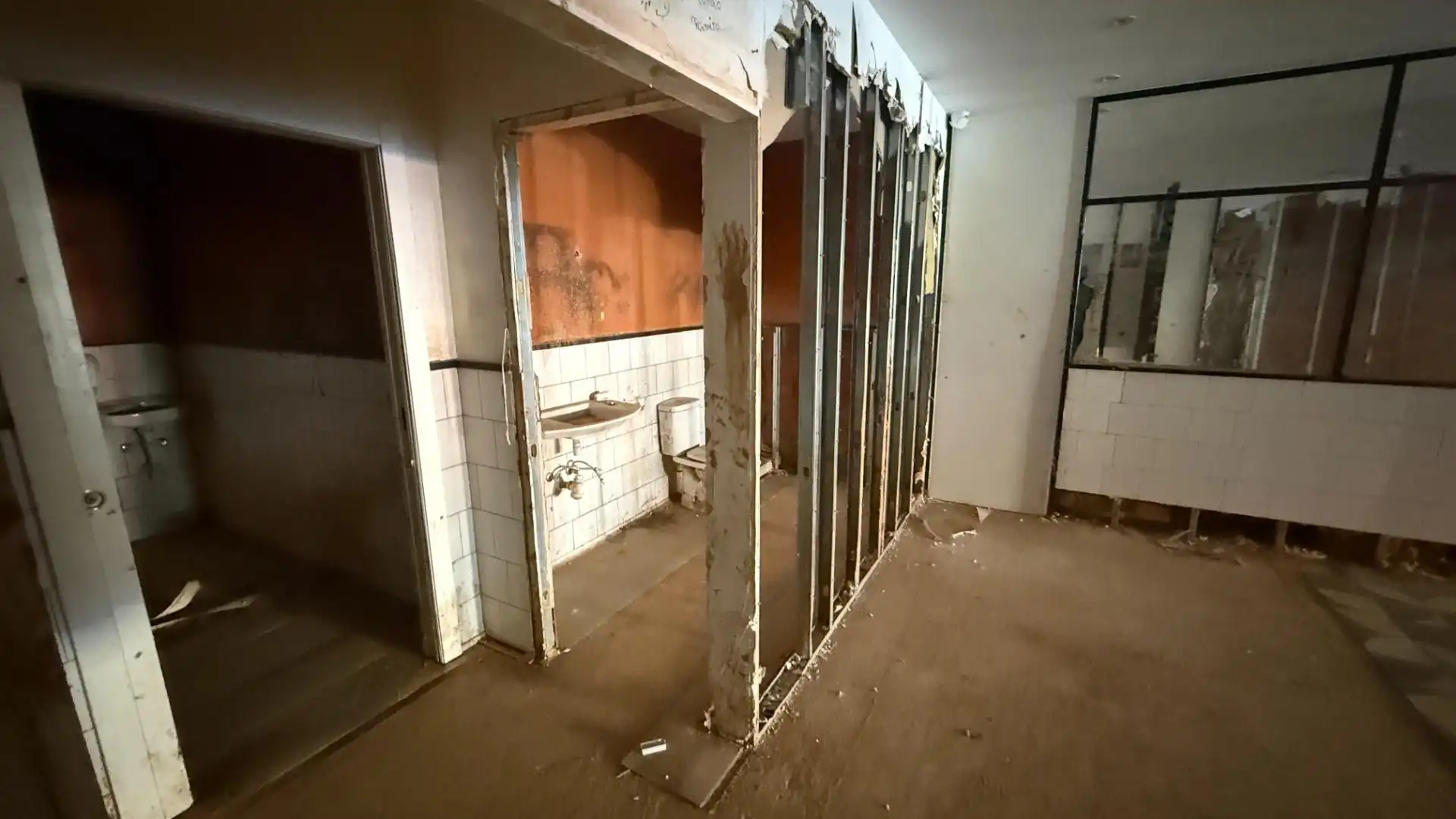Badezimmer von Geschaftsraum zur Miete in Paiporta