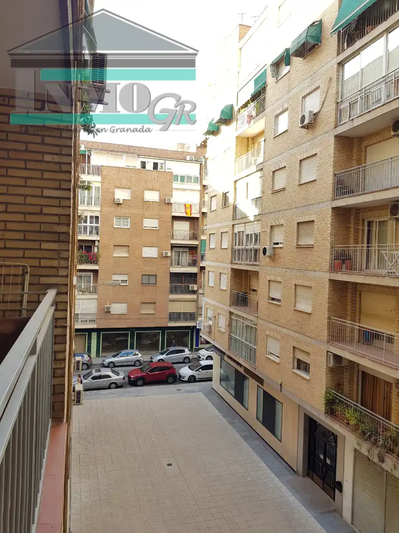 Exterior view of Flat for share in Granada  with Heating, Furnished and Balcony