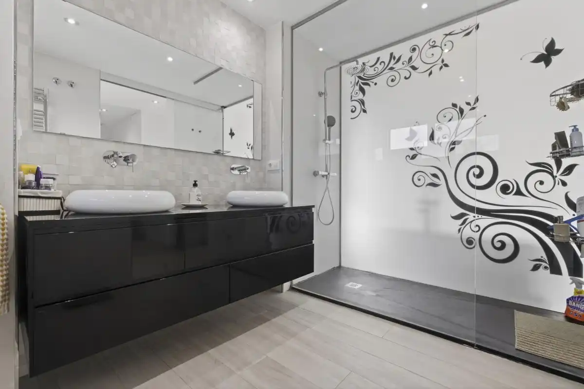 Baño de Casa o chalet en venta en Bormujos con Aire acondicionado, Calefacción y Jardín privado