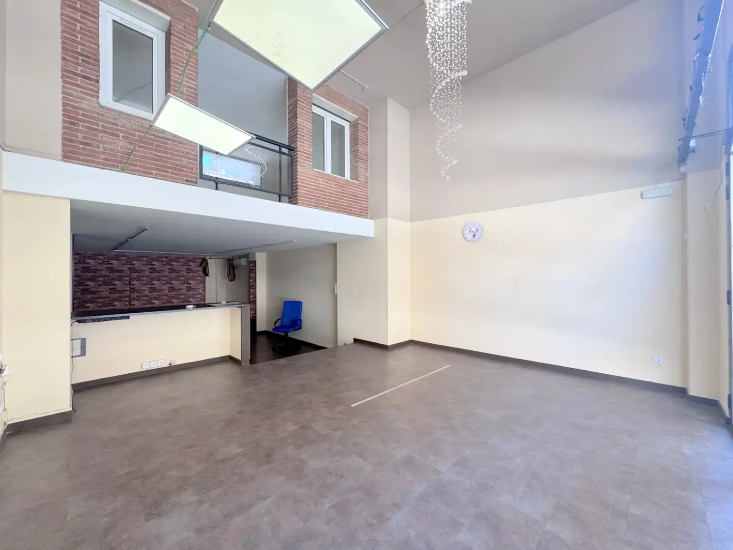 Local comercial de lloguer a Carrer de Francesc Macià i Llussà 11, imagen 3
