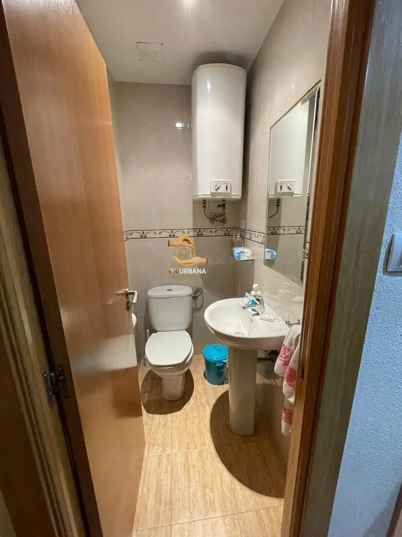 Baño de Piso en venta en Salamanca con Calefacción y Balcón