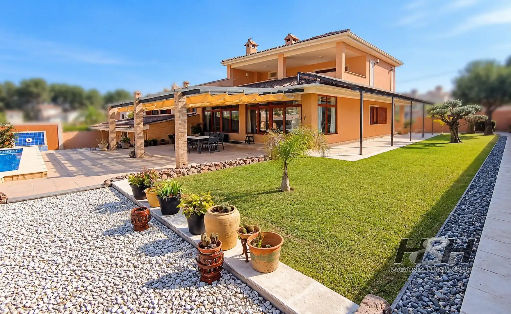 Villa mit Pool zum Verkauf in Riba-roja de Túria