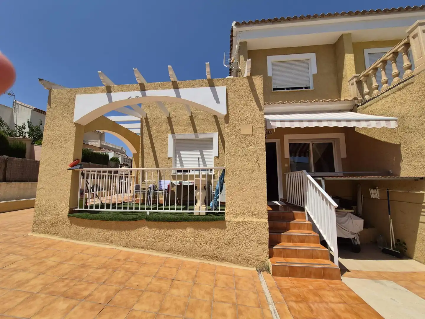 Vista exterior de Casa o chalet en venta en La Nucia con Aire acondicionado, Terraza y Balcón