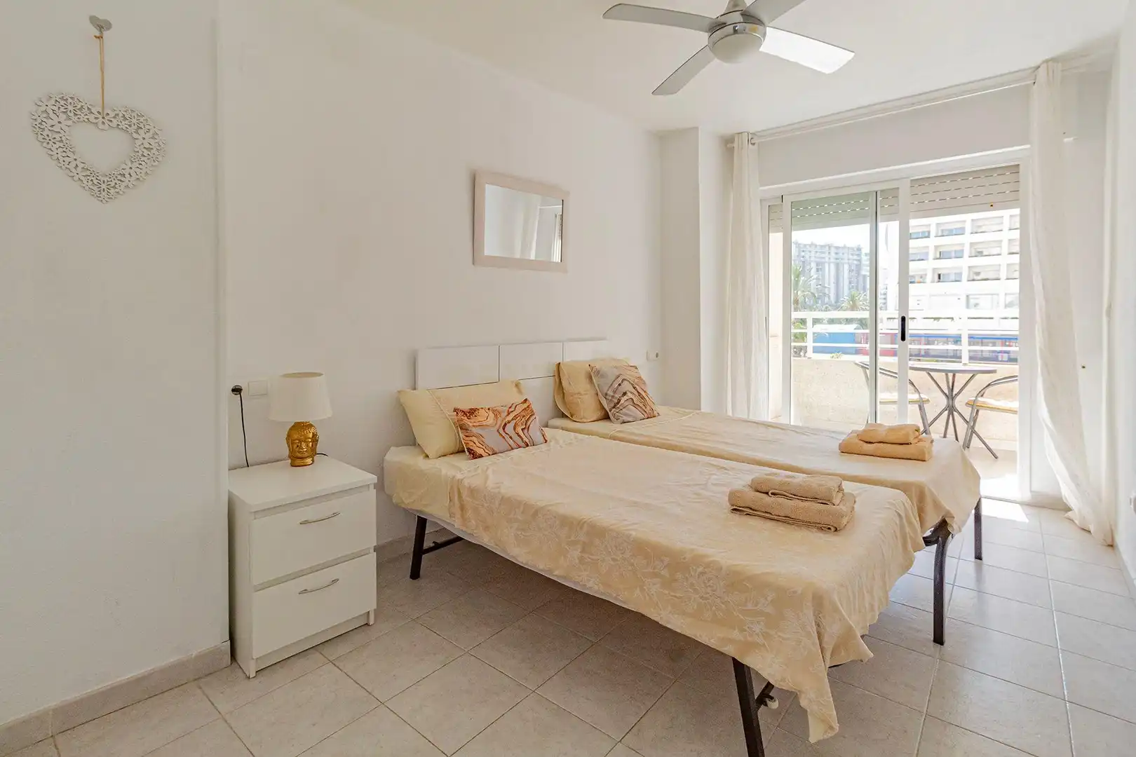 Dormitori de Apartament de lloguer en Calpe / Calp amb Aire condicionat, Piscina i Rentadora
