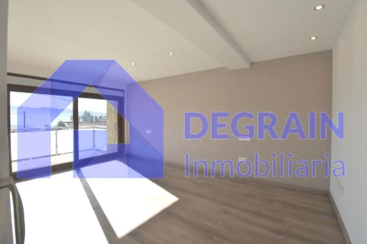 Dormitori de Casa o xalet en venda en Oviedo  amb Terrassa