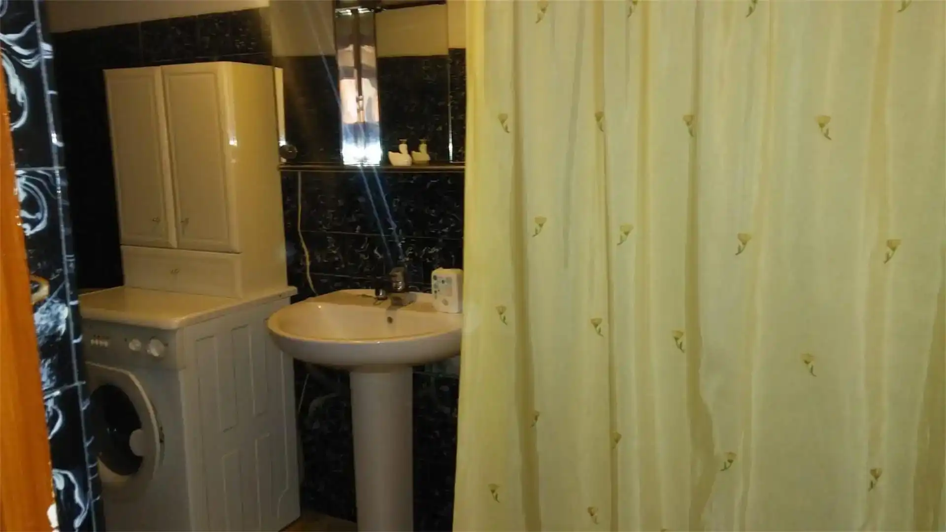Badezimmer von Country house zum Verkauf in Briones